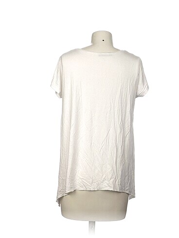 m Beden Diğer T-shirt %70 İndirimli.