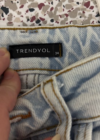 Trendyol & Milla Geniş Kesim Midi Boy Mavi Denim Kadın Jean