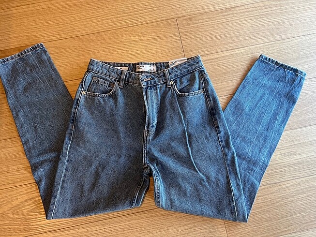 Bershka Mom Jean