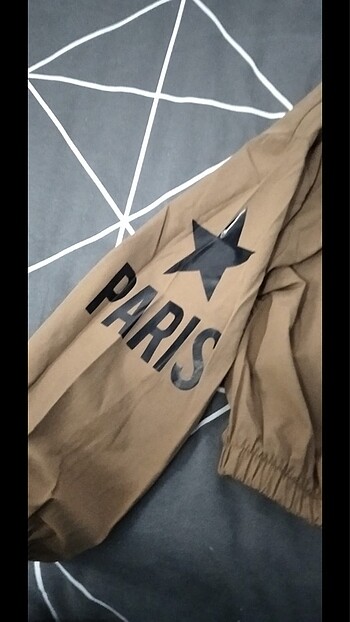 s Beden paris baskılı ince yağmurluk
