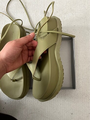 38 Beden Bershka sandalet