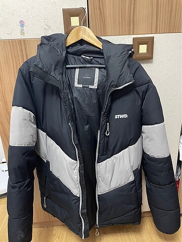 pull and bear mont