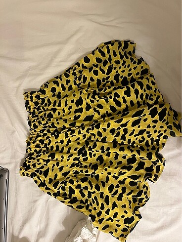 s Beden Beli lastikli sarı leoparlı kısa etek