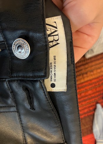 38 Beden Zara Siyah Deri Kadın Pantolon
