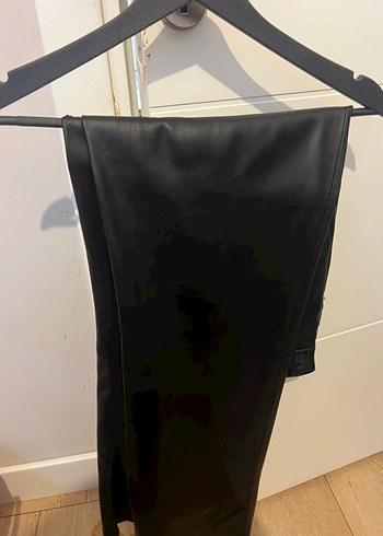 Zara Zara Siyah Deri Kadın Pantolon