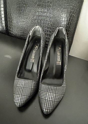 Gri Yılan Desenli Topuklu Kadın Stiletto