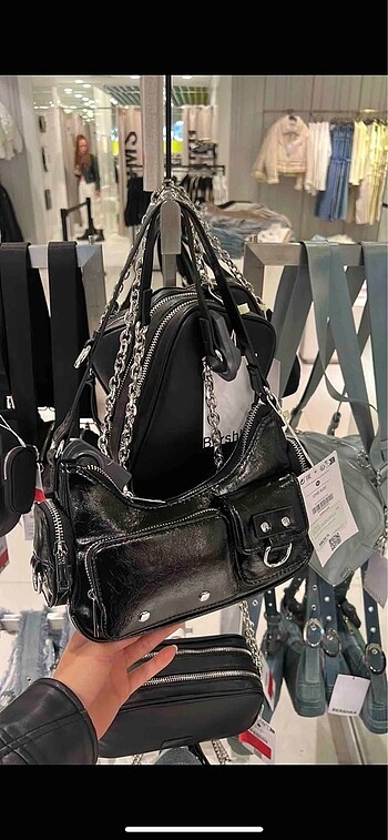 Bershka siyah çanta