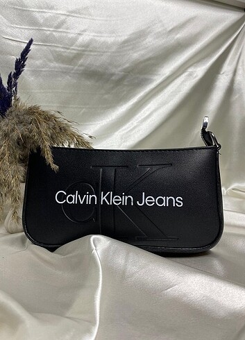  Beden Calvin Klein baget çanta