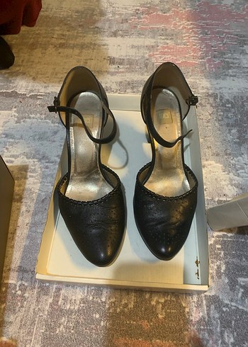İnci Siyah Vintage Topuklu Kadın Ayakkabı - Görsel 3