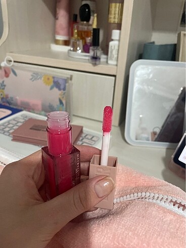 Beden Maybelline lifter gloss