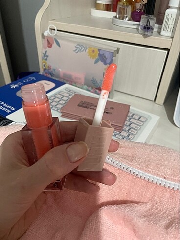 Beden Maybelline lifter gloss