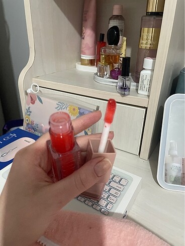 Beden Maybelline lifter gloss