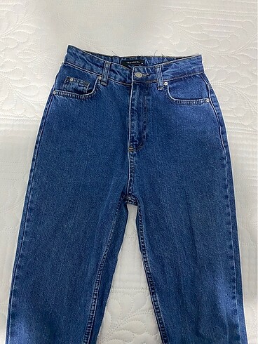 koyu mavi mom jeans