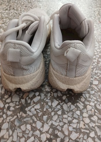 Beyaz Bağcıklı Stiletto Topuklu Spor Ayakkabı