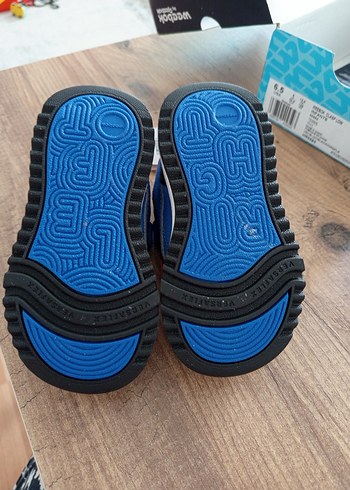 22 Beden Çocuk Renkli Reebok Spor Ayakkabı Velcro