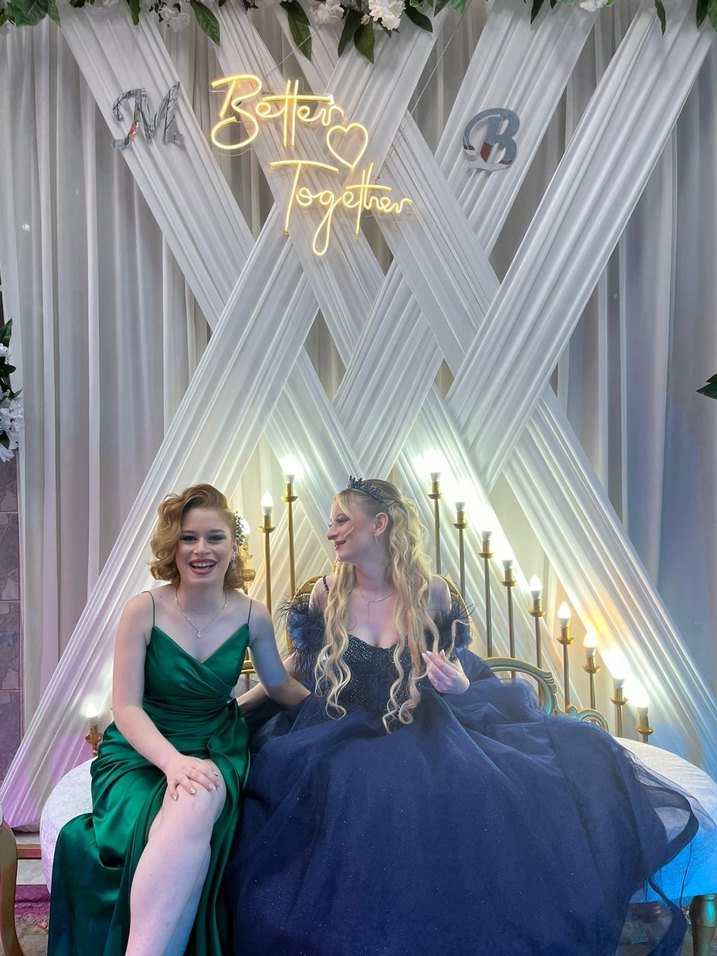 ACİL SATILIK Zümrüt Yeşili Drapeli Straplez Abiye Elbise - Görsel 4