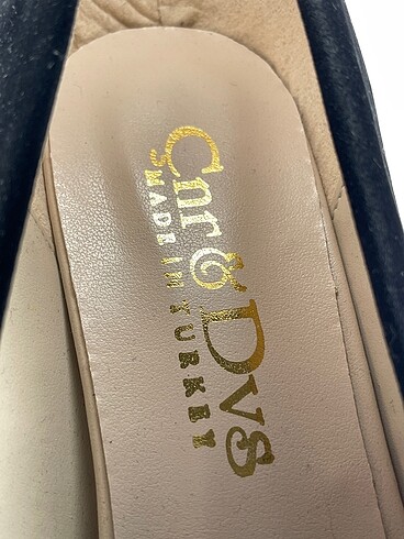 39 Beden siyah Renk Vintage Love Platform %70 İndirimli.
