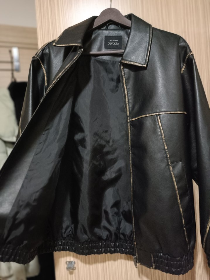 Siyah Deri Fermuarlı Ceket - Görsel 5