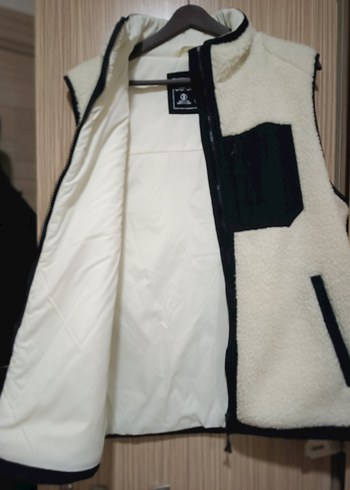 Beyaz Fermuarlı Yumuşak Yelek - Görsel 3