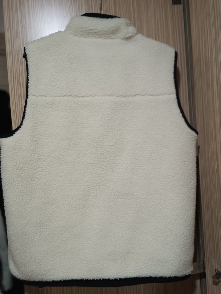 Beyaz Fermuarlı Yumuşak Yelek - Görsel 2
