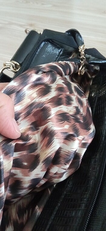 Rugan çanta büyükçe bir şey iki defa kullanıldı - Görsel 10