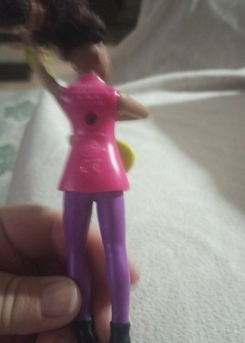 Renkli gitar çalan pembe oyuncak bebek - Görsel 3