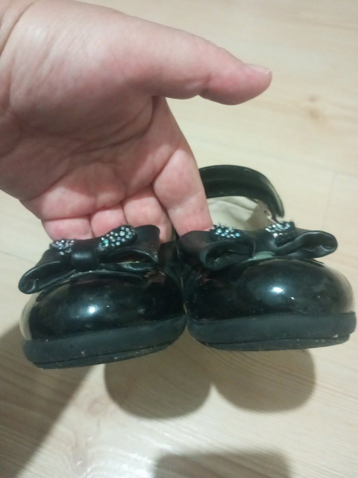 Kız Çocuk Siyah Tokalı Babet Ayakkabı - Görsel 2