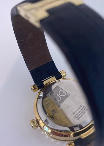 Beden Gucci Klasik Zarafet Gold Kadın Saati