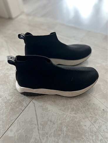 Bershka Spor ayakkabı