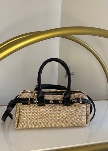 Zara Bej Parlak Yılan Desenli Tokalı Kadın Çanta