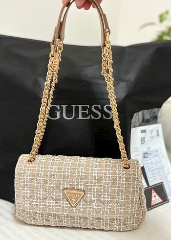 Guess Zincir Detaylı Bej Kadın Çanta