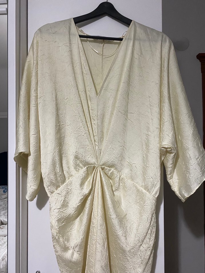 Beyaz V Yakalı Uzun Elbise - Görsel 2