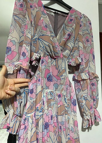 Pembe V Yaka Piliseli Uzun Elbise - Görsel 2