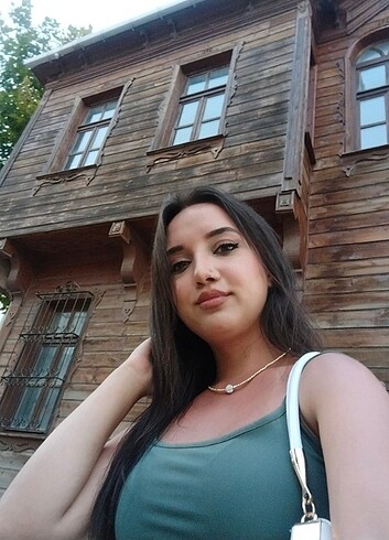 Diğer Bir kere giyildi elbise
