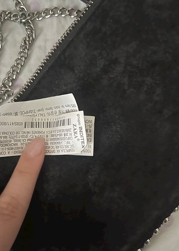 Zara Zincir Detaylı Siyah Süet Zara Çanta