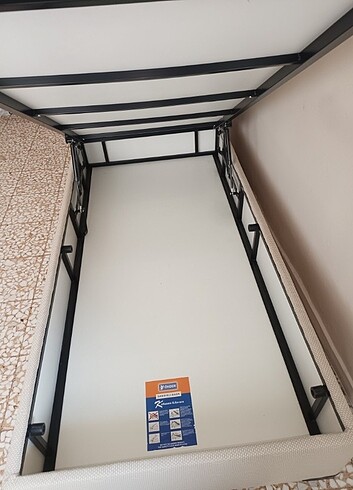 Diğer Tek kişilik baza başlık yatak 