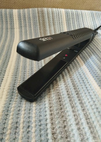 Sinbo SHD 2692 Seramik tabanlı Saç Düzleştirici - Görsel 3