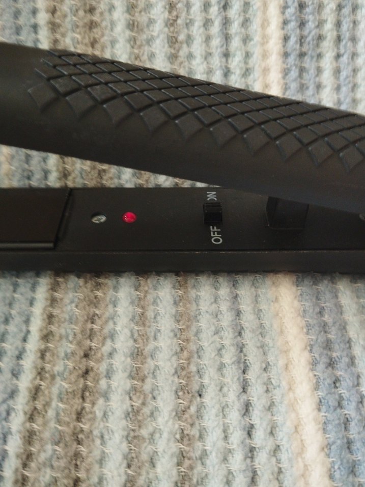 Sinbo SHD 2692 Seramik tabanlı Saç Düzleştirici - Görsel 2