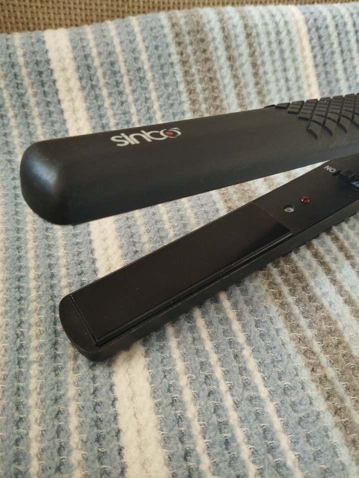 Sinbo SHD 2692 Seramik tabanlı Saç Düzleştirici - Görsel 4