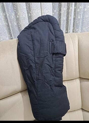 Beden Kanguru, Ana kucağı