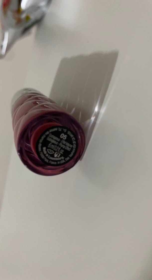 Canlı Kırmızı Dudak Parlatıcısı - Görsel 3