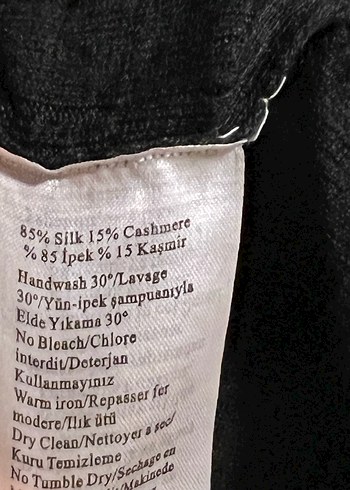 Silk & Cashmere Siyah Düğmeli Kısa Kollu Bluz
