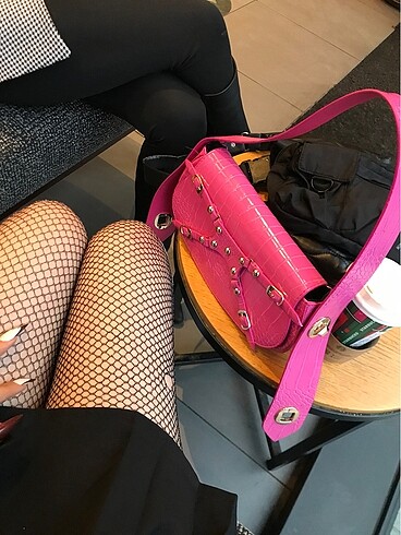  E.L.F Az kullanılmış zara model pembe kol çantası