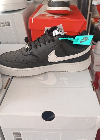 Nike Nike dikişli ayakkabı