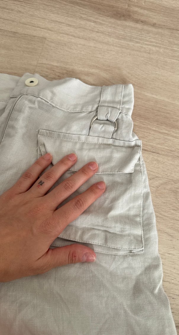 Düğmeli Keten Mini Şort - Görsel 3