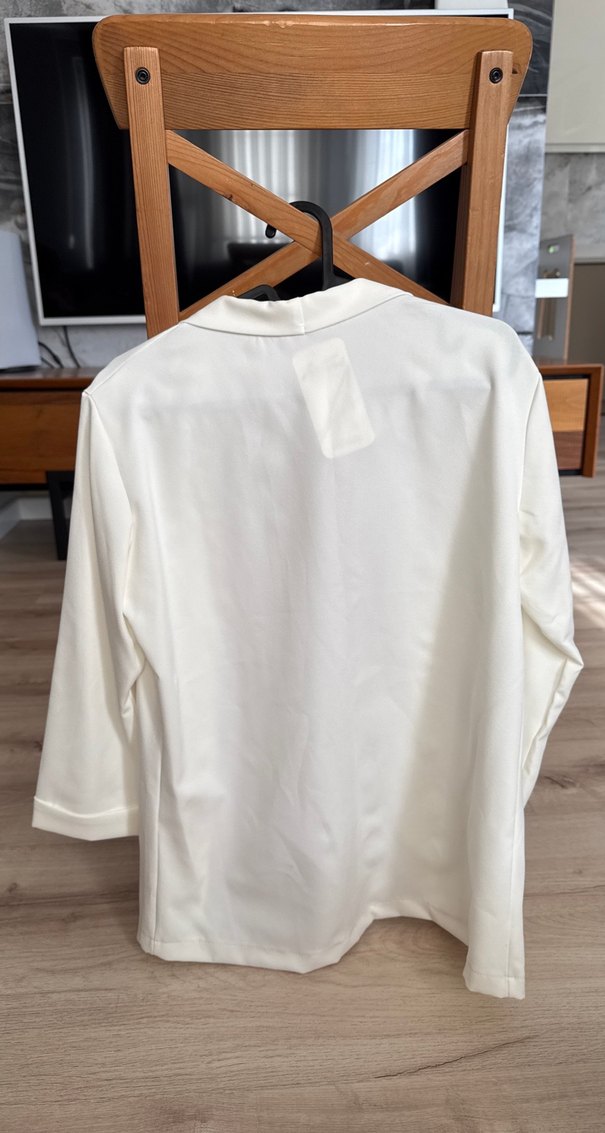 Beyaz Kadın Blazeri - Görsel 2