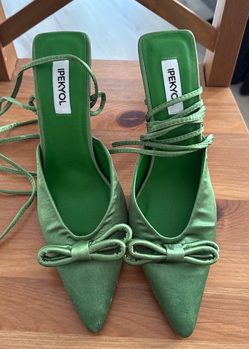 Yeşil saten Fiyonklu Topuklu Stiletto - Görsel 3