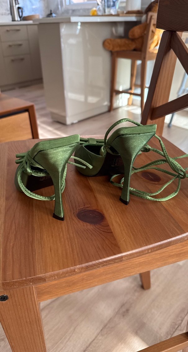 Yeşil saten Fiyonklu Topuklu Stiletto - Görsel 5