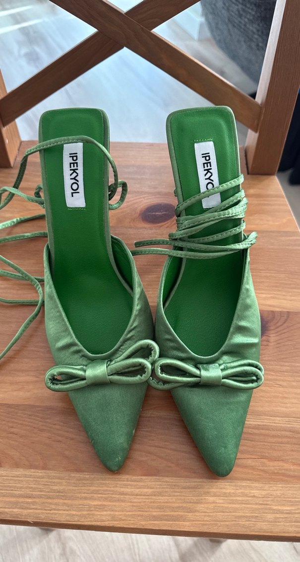 Yeşil saten Fiyonklu Topuklu Stiletto - Görsel 3