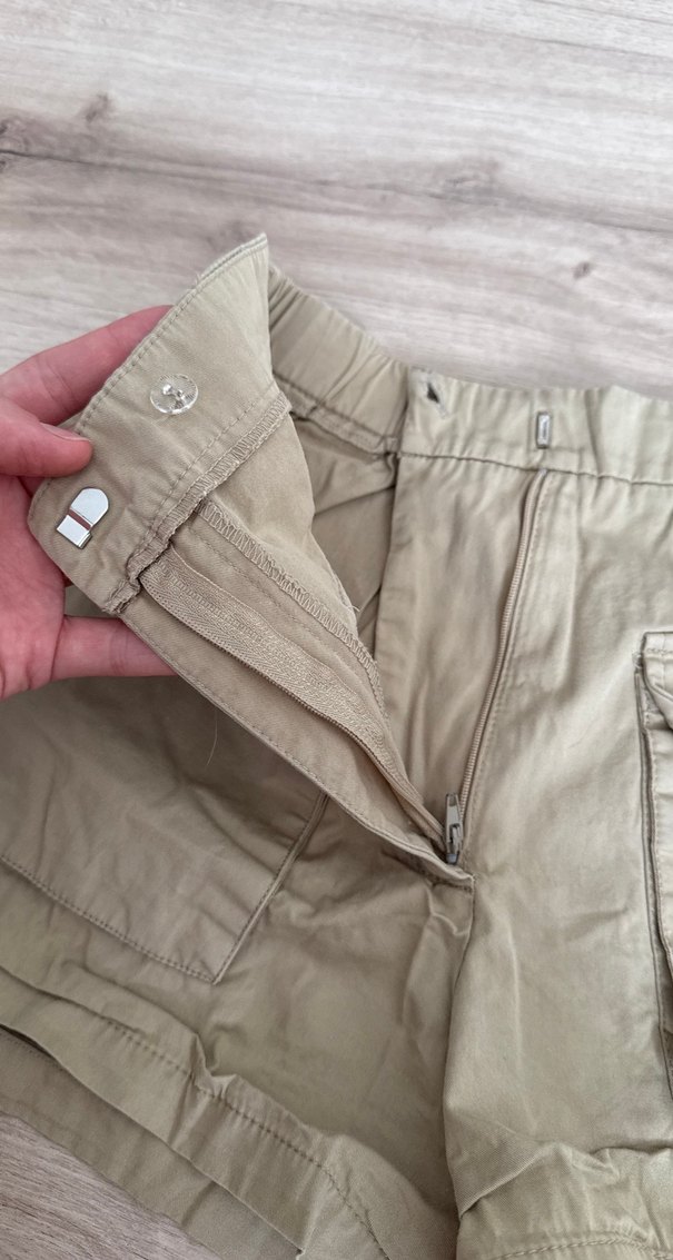 Düğmeli Bej Mini Kadın Keten Şort - Görsel 3